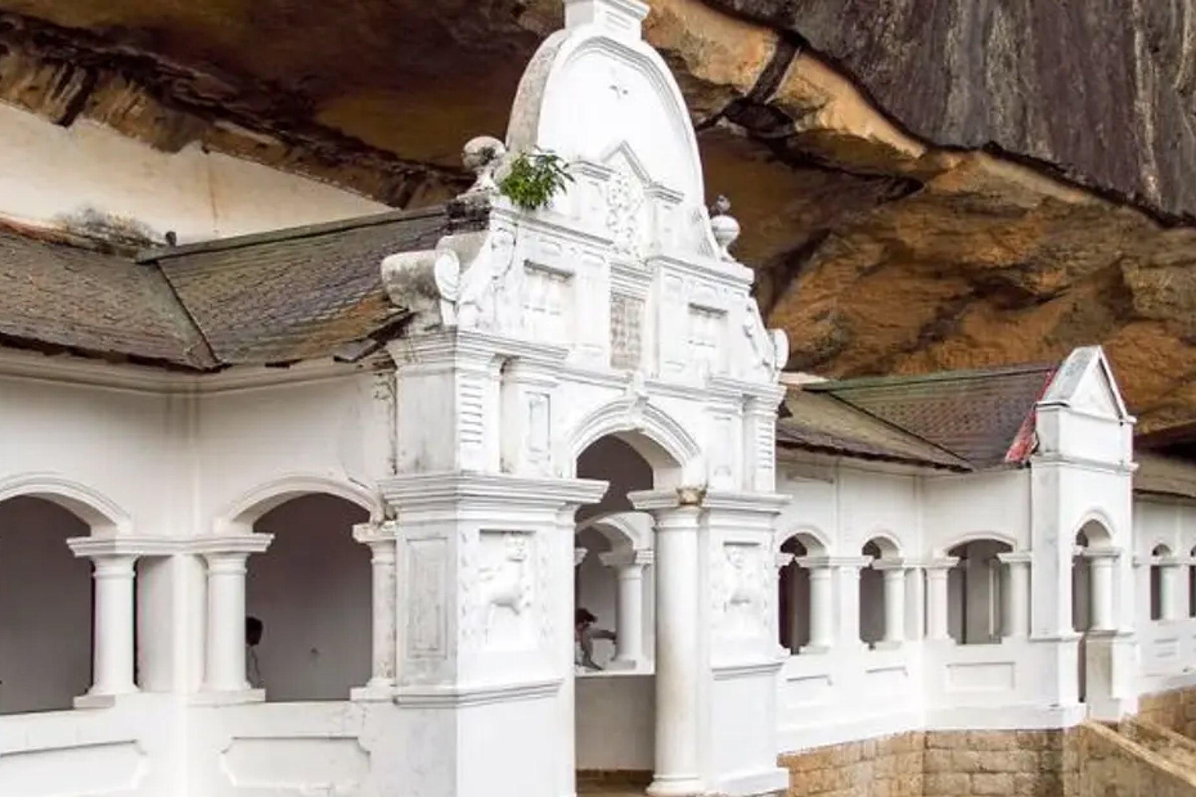 Full-Day Tour to Sigiriya and Dambulla from Colombo